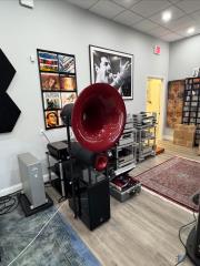 NAGRA 搭配喇叭花也是一个不错的选择